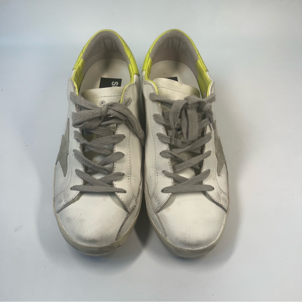 GOLDEN GOOSE Superstar Distressed Leather Sneaker white/lime green - Picture 4 of 16